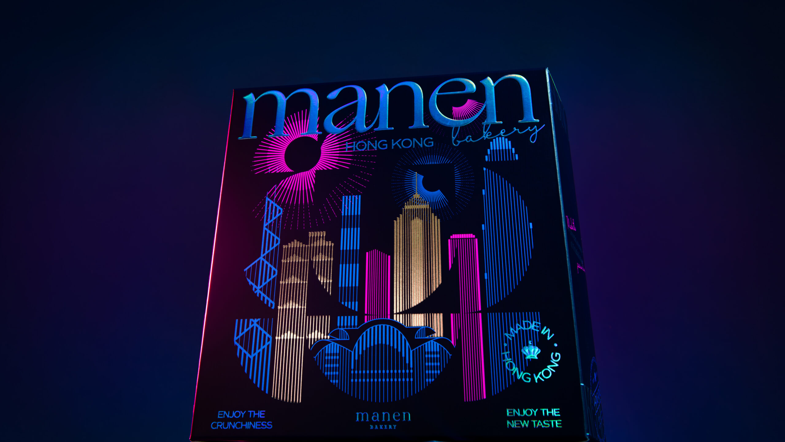 ManenNeon_Box_FrontCloseup_16x9 Månen Bakery | Hong Kong Souvenir Series Packaging