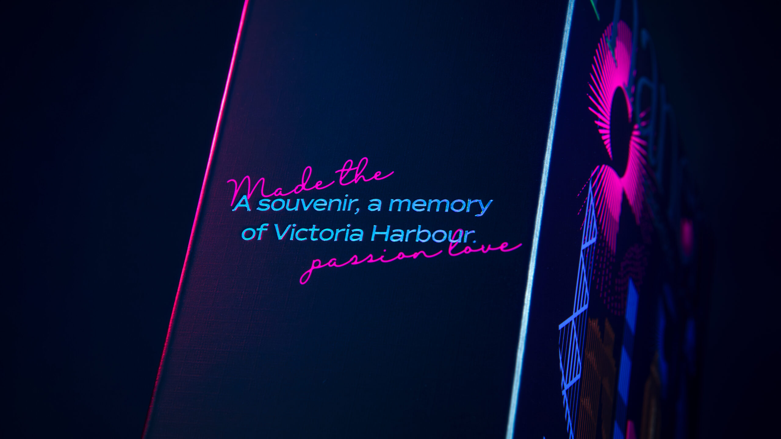 ManenNeon_Box_SideCloseUp_16x9 Månen Bakery | Hong Kong Souvenir Series Packaging