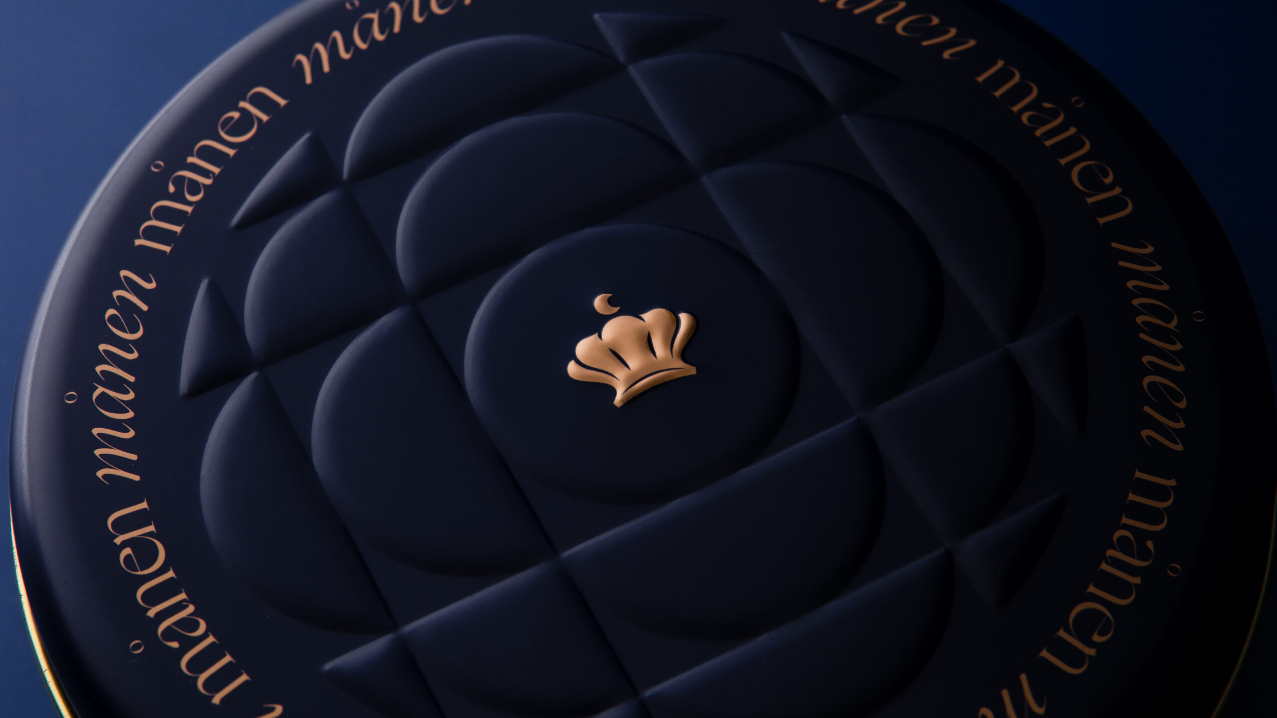 Manen_Website_v1.1-08 package design